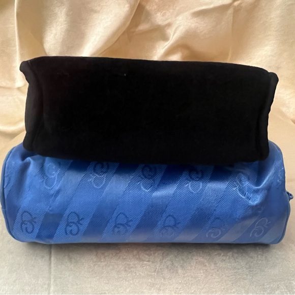 Oscar De La Renta Bundle! NWT Sunnies, NWT Velvet Travel Pouch, NWOT Nylon Pouch - Picture 10 of 16